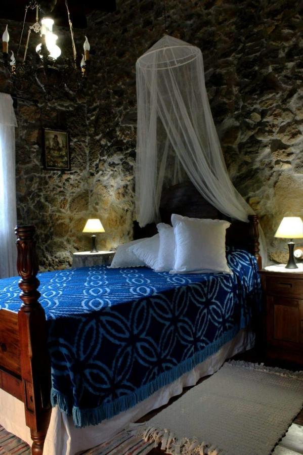 Casa Mary Lola Guest House Tinor Exterior photo