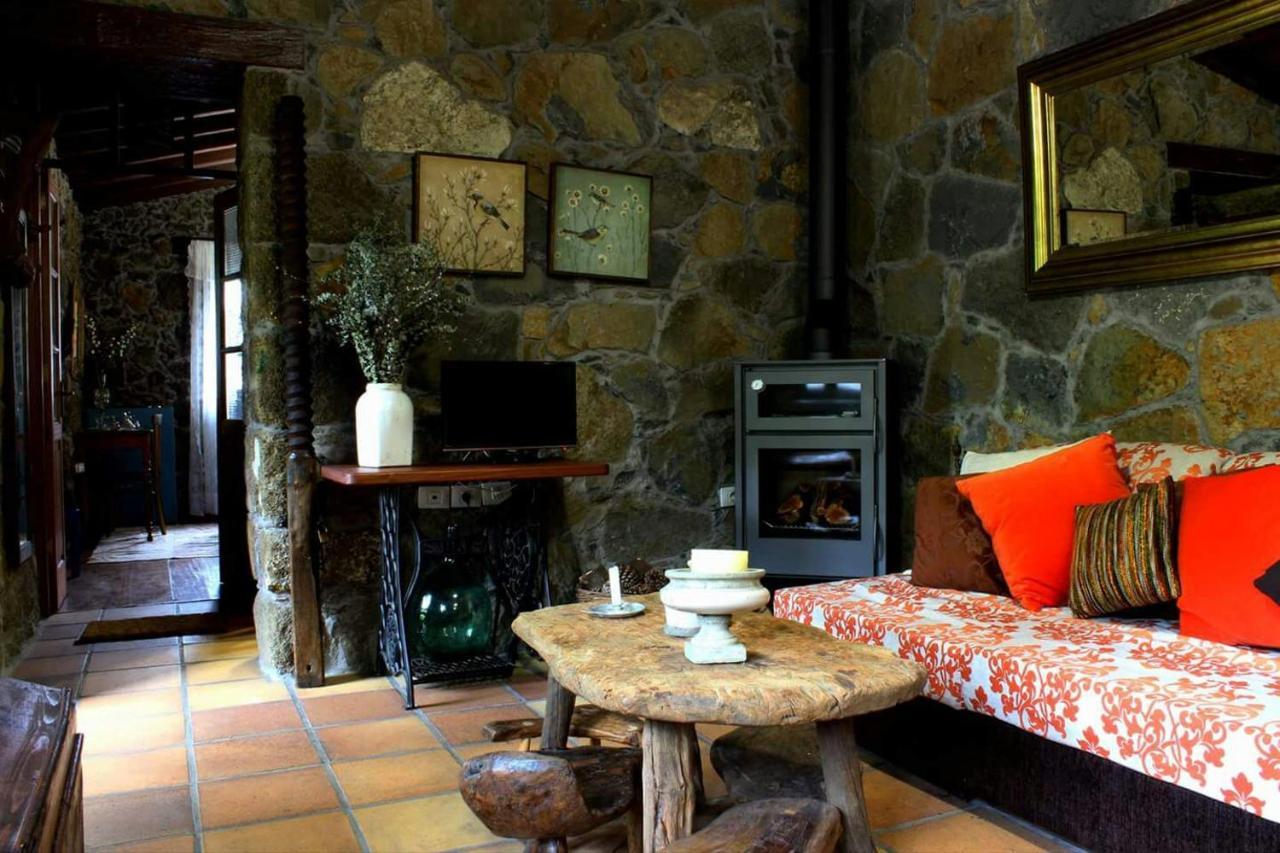 Casa Mary Lola Guest House Tinor Exterior photo